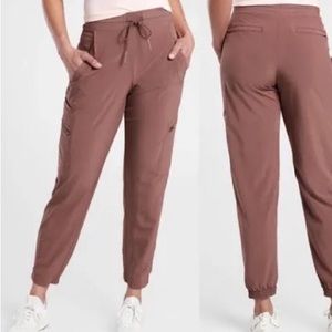 Athleta Cargo Joggers - Dusty Pink Size 12